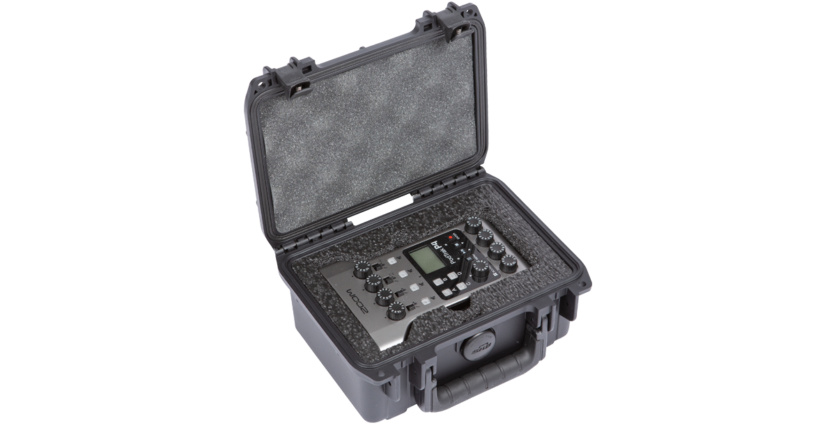 skb-iseries-0705-3-podtrak-p4-valise-audio-noire-sur-mesure image 1