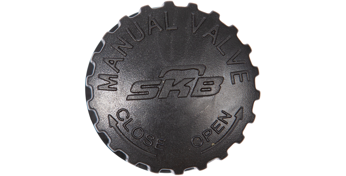 skb-iseries-valve-d-compression-manuelle-noire-mallette image 1