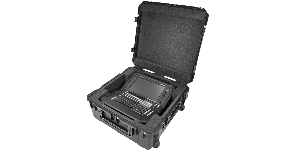 skb-iseries-2828-12-flight-case-mixer-avantis-solo-noir image 3