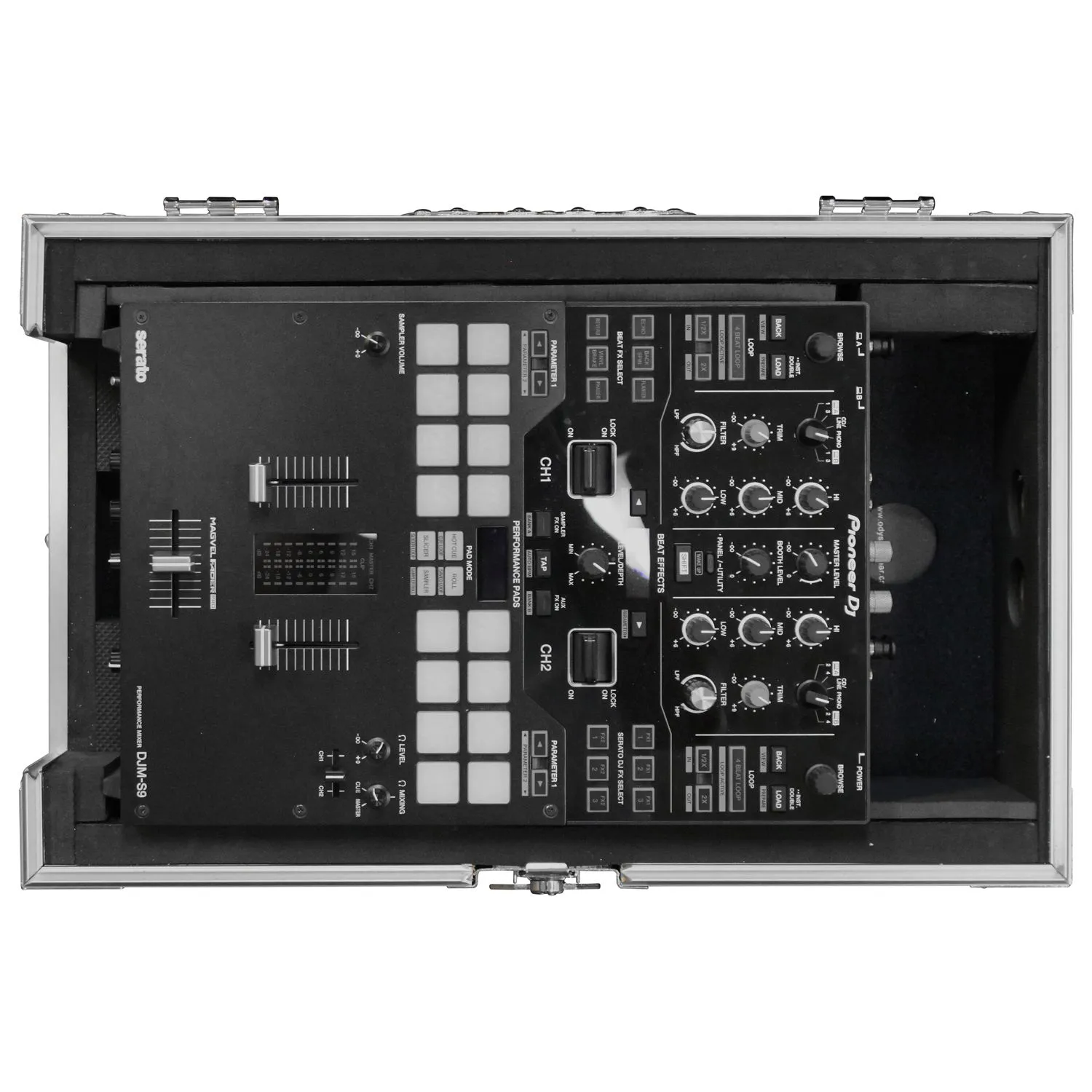 odyssey-flight-zone-flight-case-dj-mixer-10-pouces-extra-deep image 5