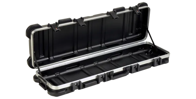 skb-vseries-4212w-valise-tanche-longue-noire-vide-roulettes image 1