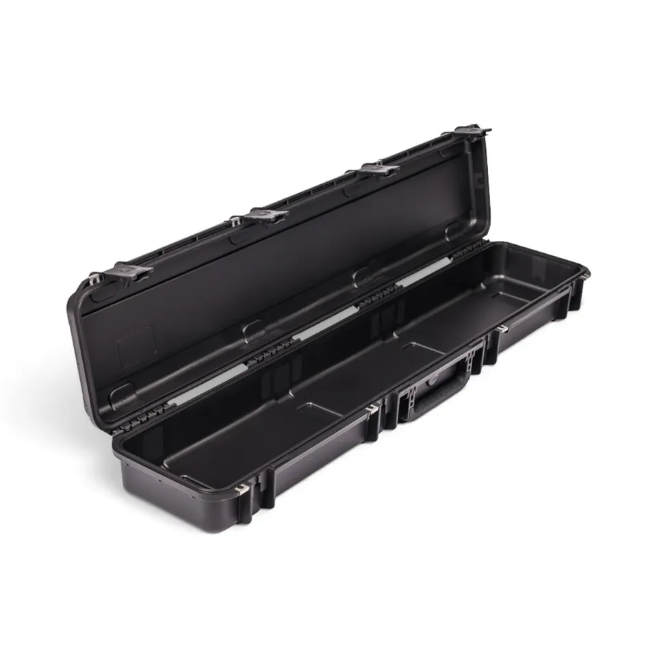 skb-iseries-4909-5-valise-tanche-noire-vide-militaire image 1