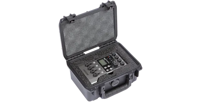 skb-iseries-0705-3-podtrak-p4-valise-audio-noire-sur-mesure image 1