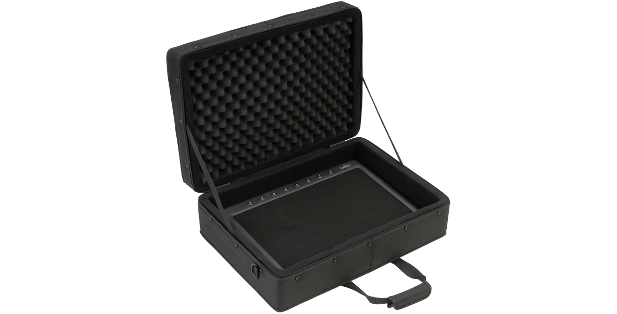 skb-ub-series-1skb-sc2316-housse-pedalboard-souple-noire image 1