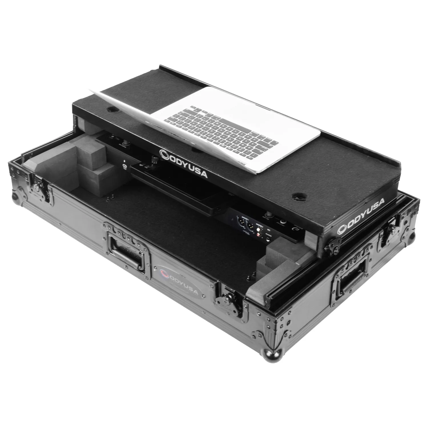 odyssey-black-label-xdj-an-flight-case-1u-plateforme-laptop image 5