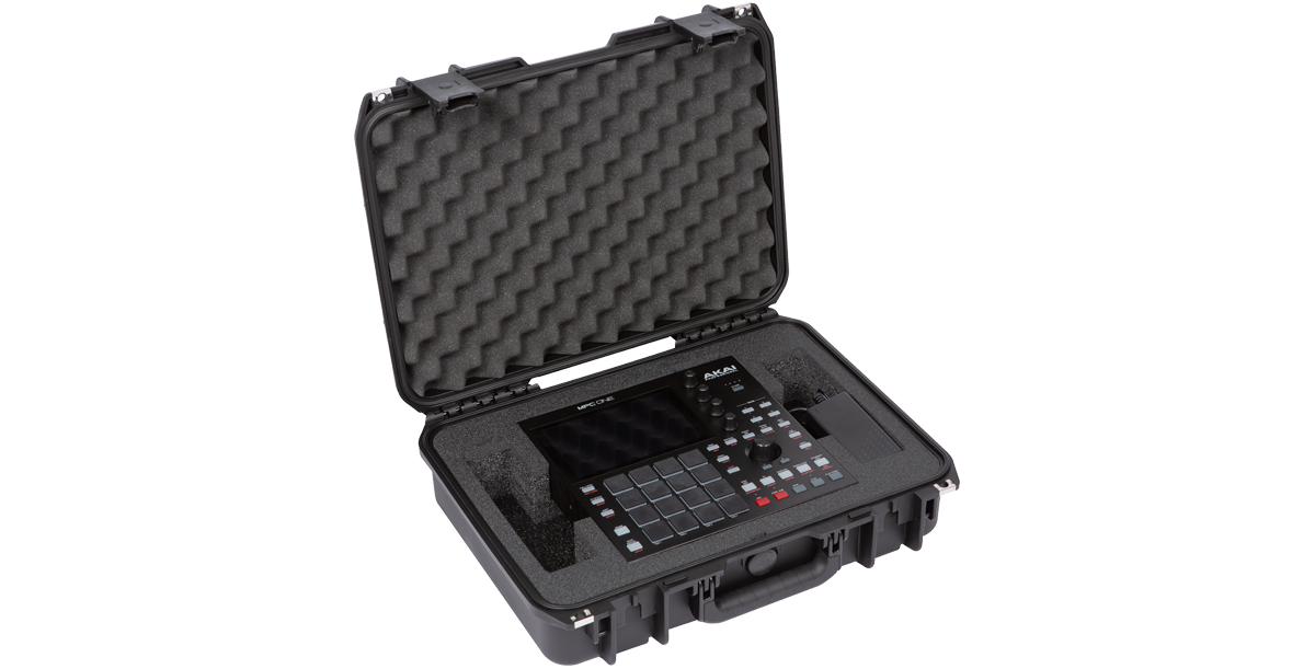 skb-iseries-1813-5-valise-akai-mpc-one-noire-mousse image 1
