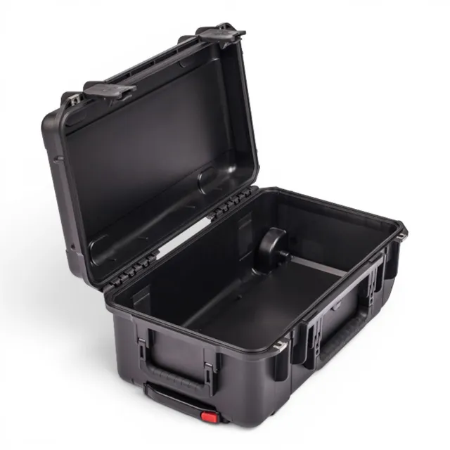 skb-iseries-2011-7-valise-tanche-noire-vide-cabine image 1