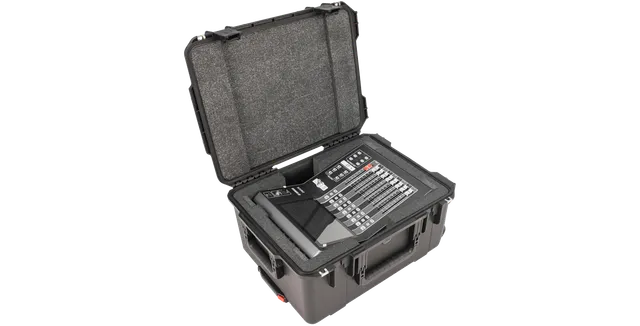 skb-iseries-2015-10-flight-case-yamaha-dm3-noir-roulettes image 1