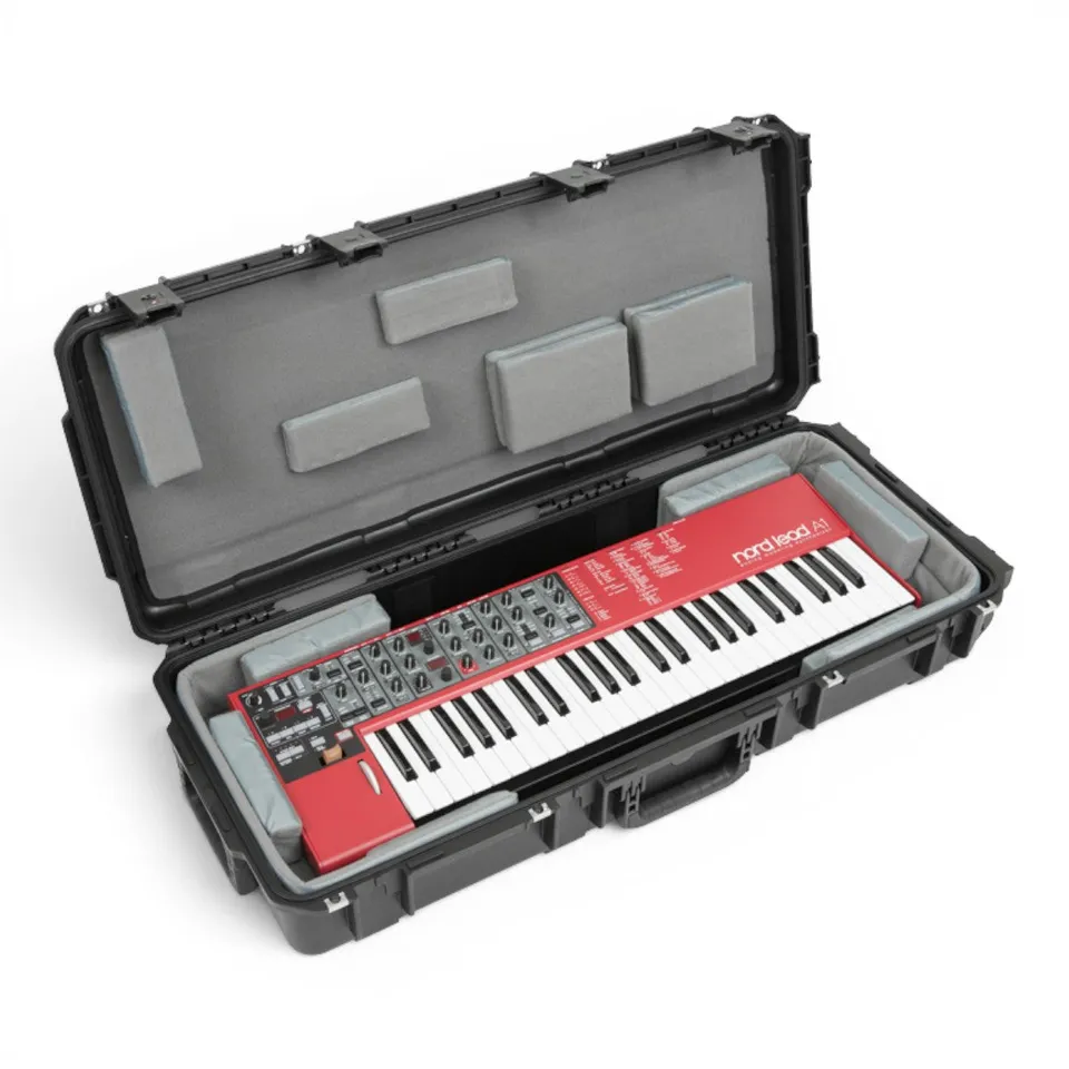 skb-iseries-3614-6-tui-clavier-49-touches-noir image 1