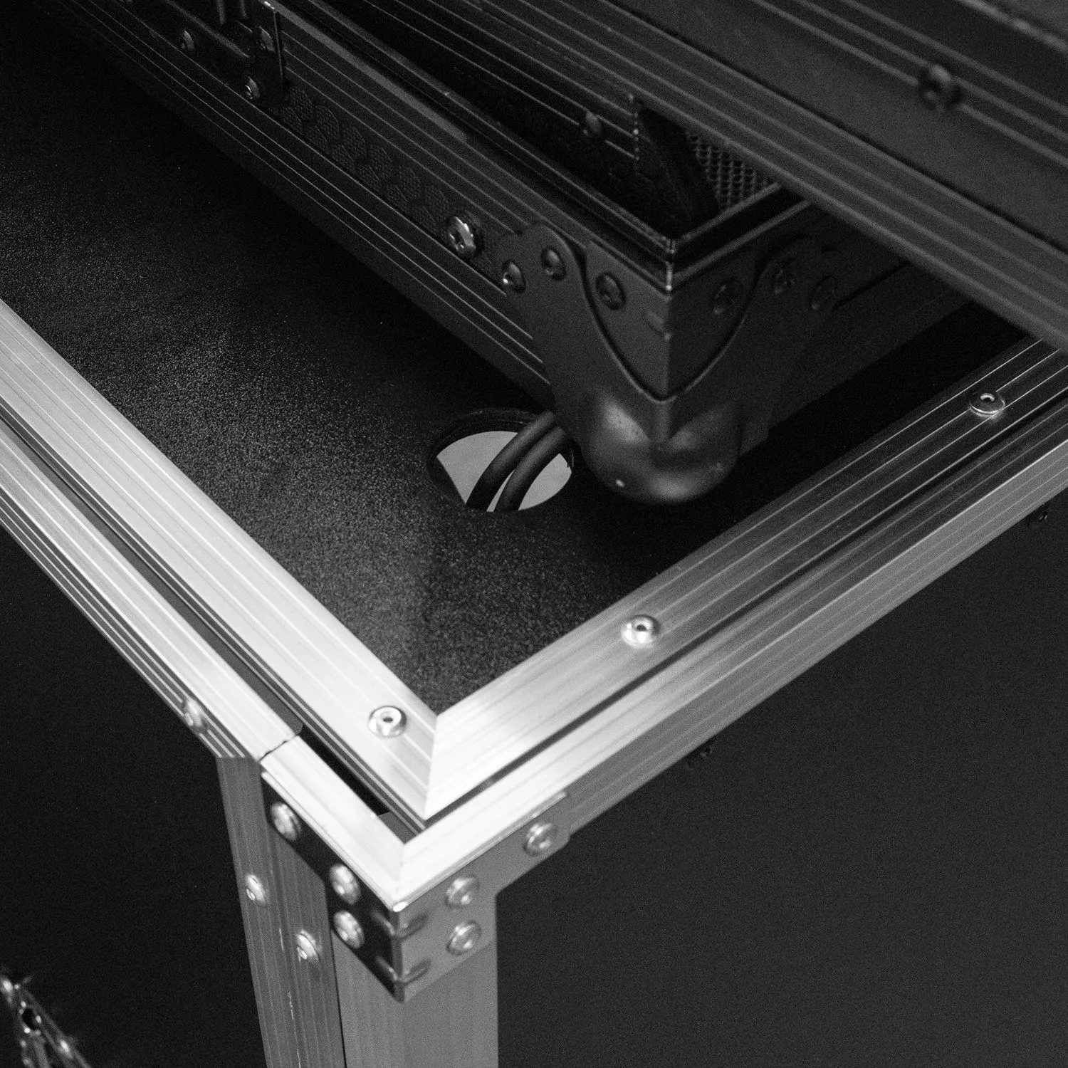 odyssey-l-evation-stand-dj-double-plateau-pliable-33 image 8