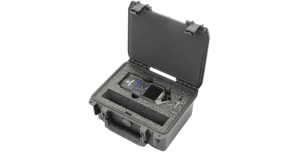 skb-iseries-0806-3-tui-zoom-h4essential-noir-pr-d-coup image 3