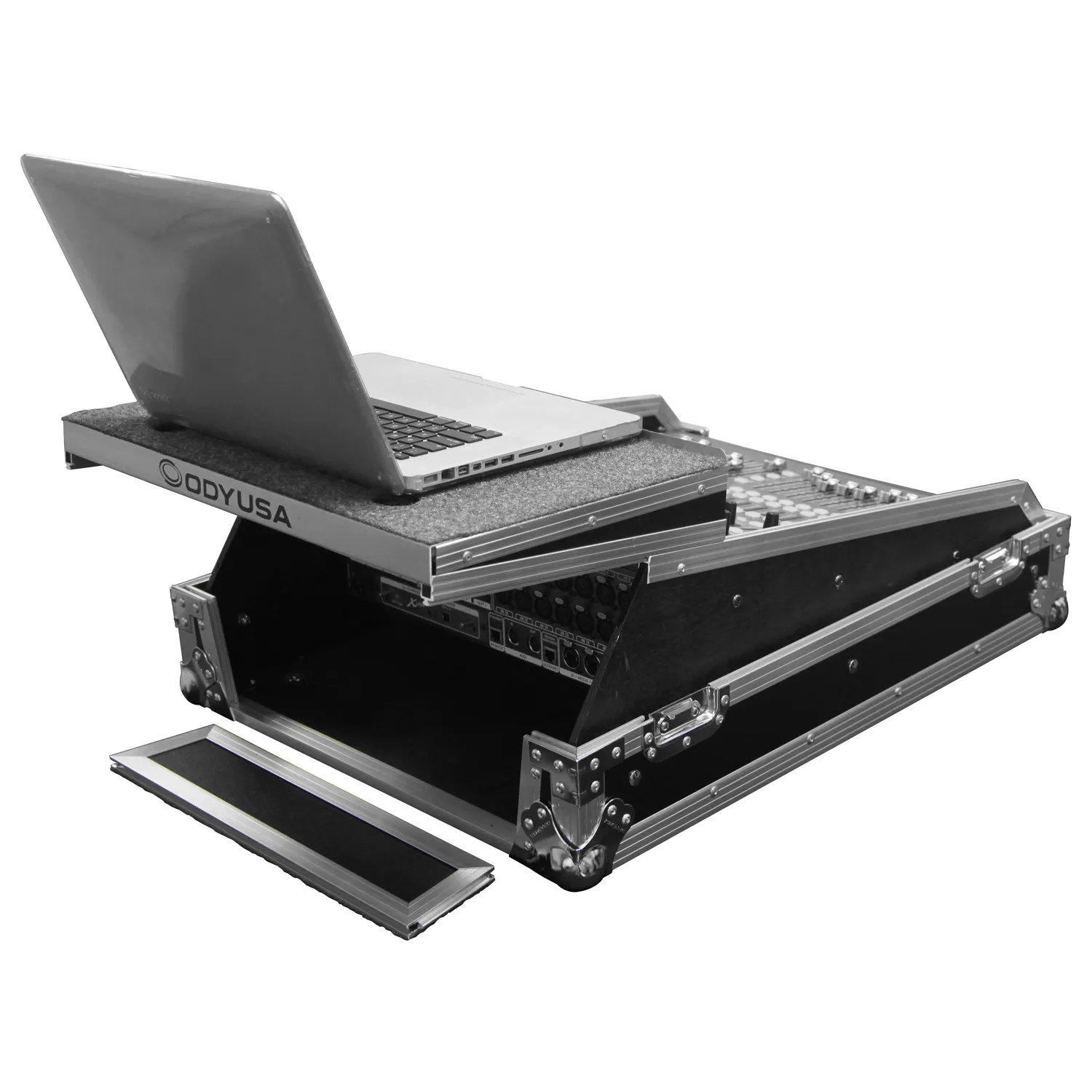 odyssey-flight-zone-fzgsmx1913-flight-case-mixeur-13u image 2