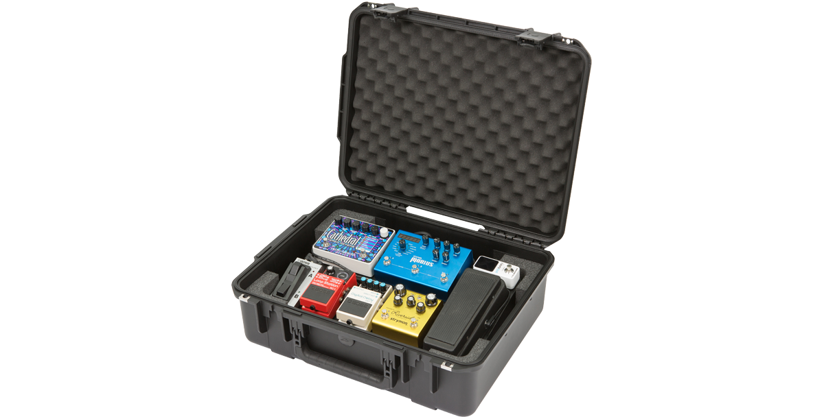skb-iseries-2015-7-valise-pedalboard-guitare-noire-vide image 6