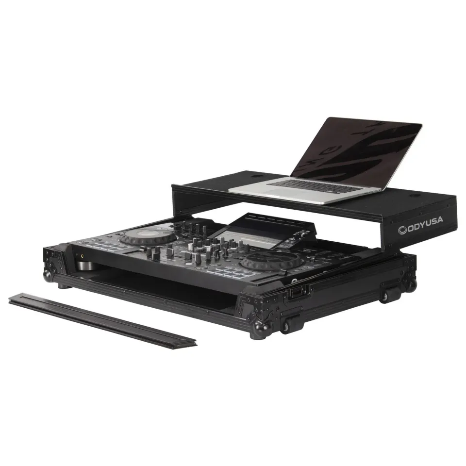 odyssey-black-label-flight-case-pioneer-xdj-rx3-glide-roulettes image 1