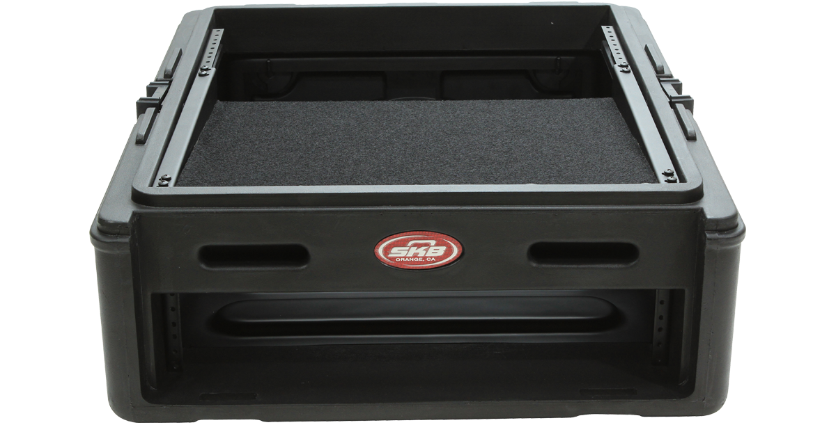 skb-iseries-1skb-vs-2-tag-re-rack-8u-velcro-noire-slant image 2