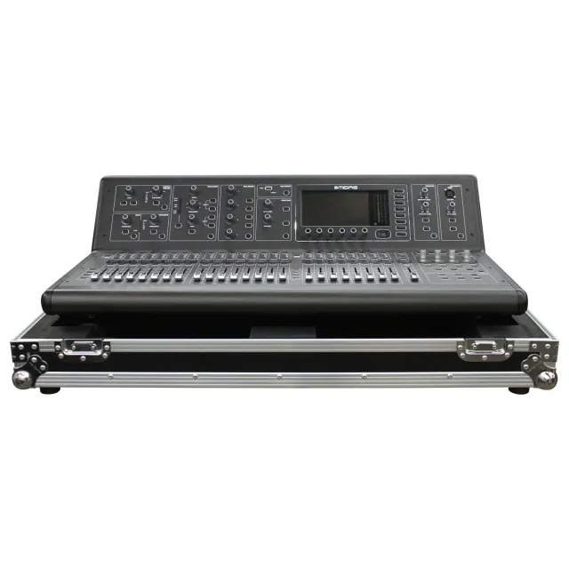 odyssey-flight-zone-flight-case-console-midas-m32-mousse image 1