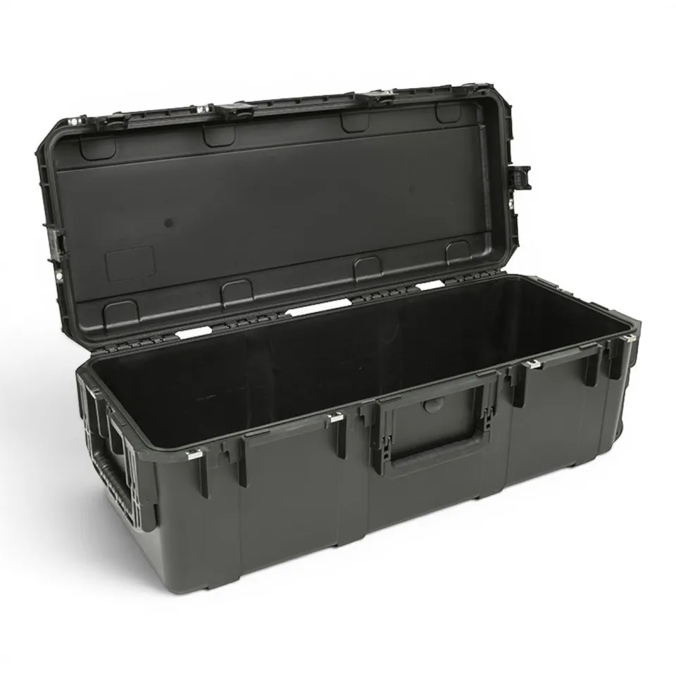 skb-iseries-3613-12-mallette-tanche-noire-vide image 1