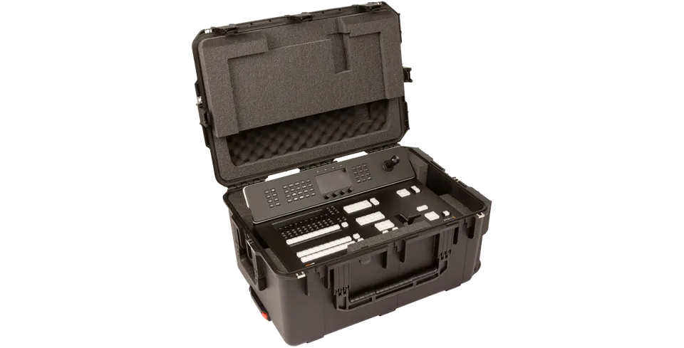 skb-iseries-2617-12-valise-rigide-blackmagic-atem-noir image 1