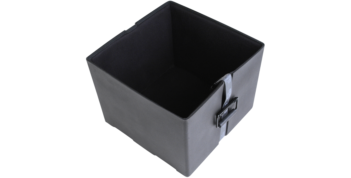 skb-11x13-caisse-caisse-claire-marching-noire-matelass-e image 5