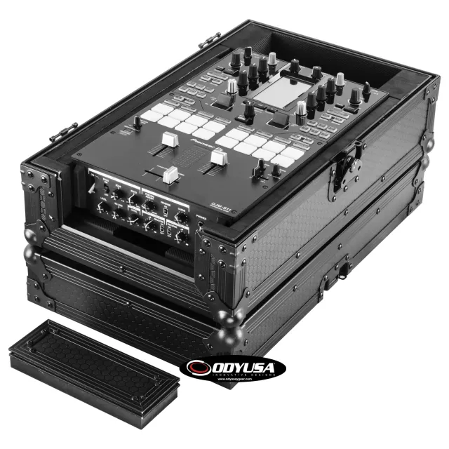 odyssey-industrial-board-flight-case-mixer-10-pouces-djm-s11 image 1