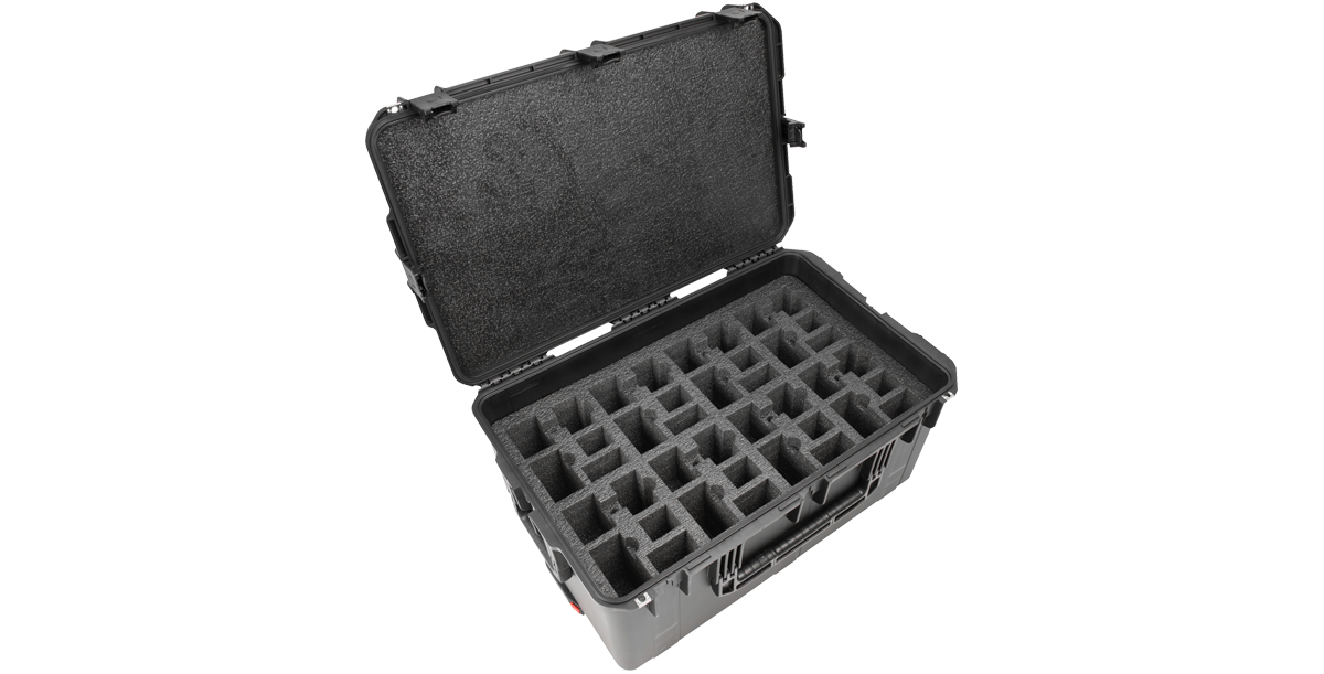 skb-iseries-valise-radio-motorola-apx8000-8-postes-noire image 1