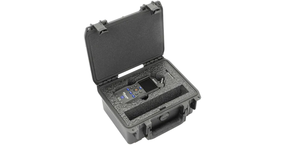 skb-iseries-0806-3-tui-zoom-h4essential-noir-pr-d-coup image 1