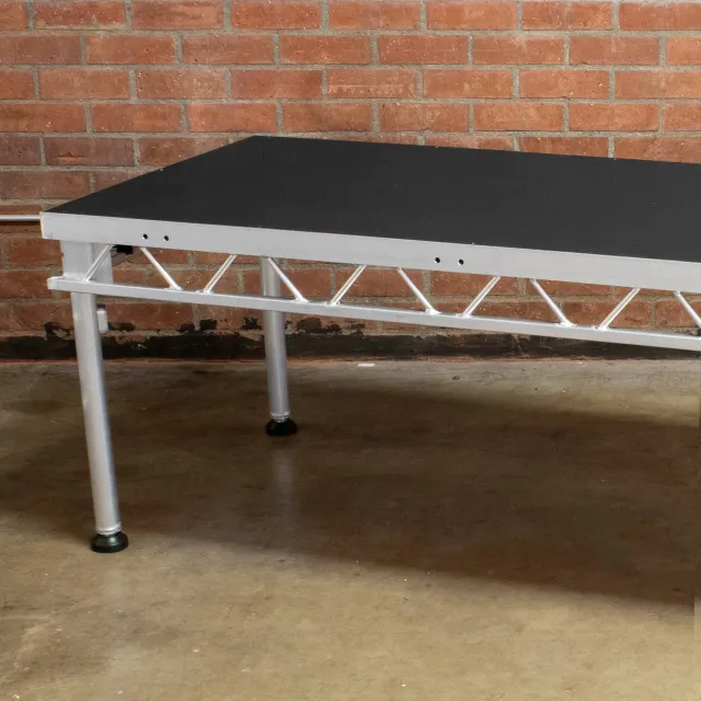 odyssey-l-evation-att-pro-9636-table-dj-festival-244-cm image 1