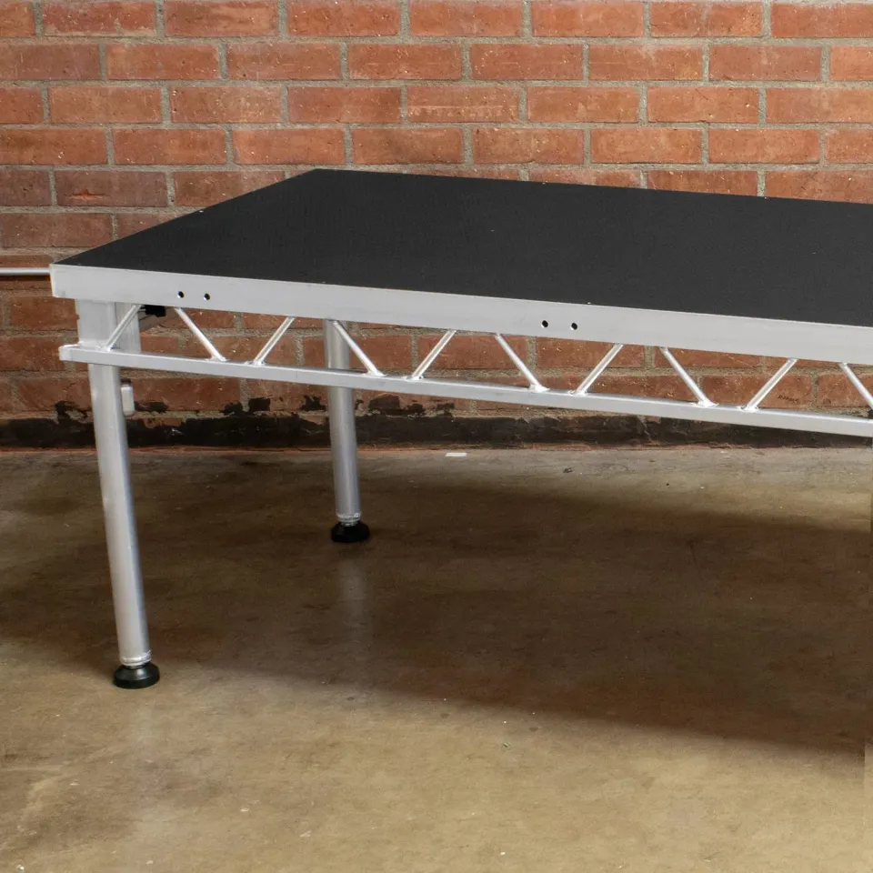 odyssey-l-evation-att-pro-9636-table-dj-festival-244-cm image 1